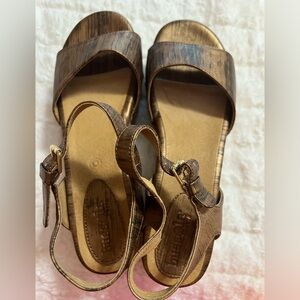 Bussola Sandals